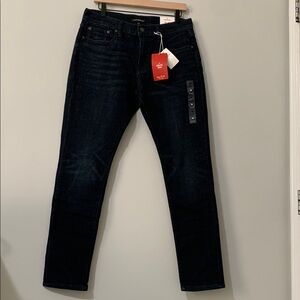 NWT Lucky Brand 411 Athletic Taper Men's 31x32 Dark Blue Jeans